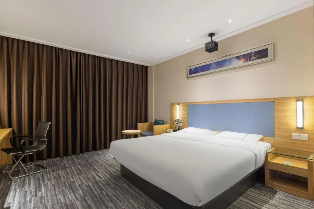 Bed in City Comfort Inn Nanning Chaoyang Square Metro Station