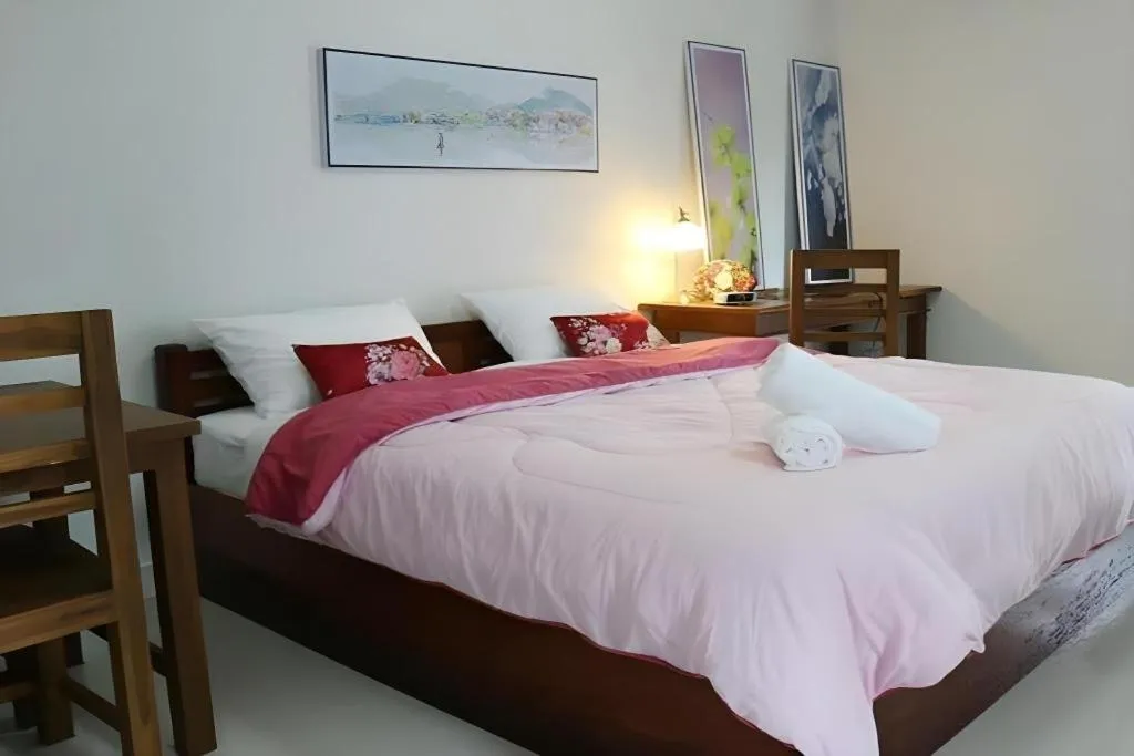 Bed in Iyara Residence
