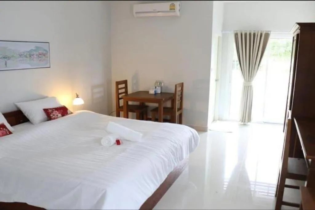 Bed in Iyara Residence