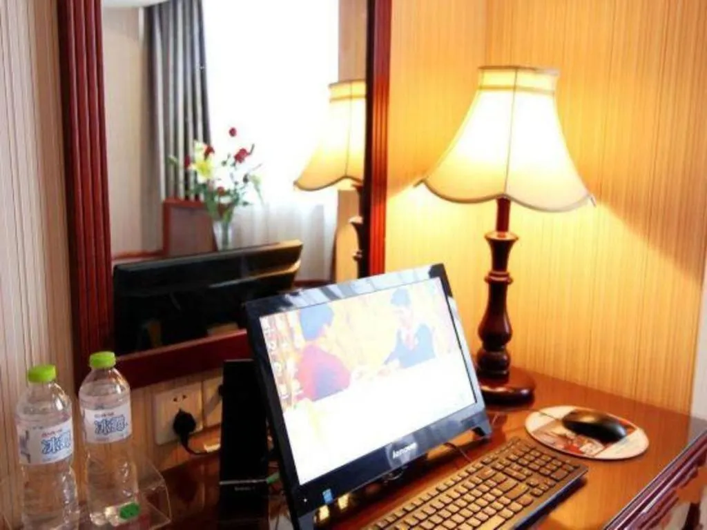 Vienna Hotel Nanning Train Station