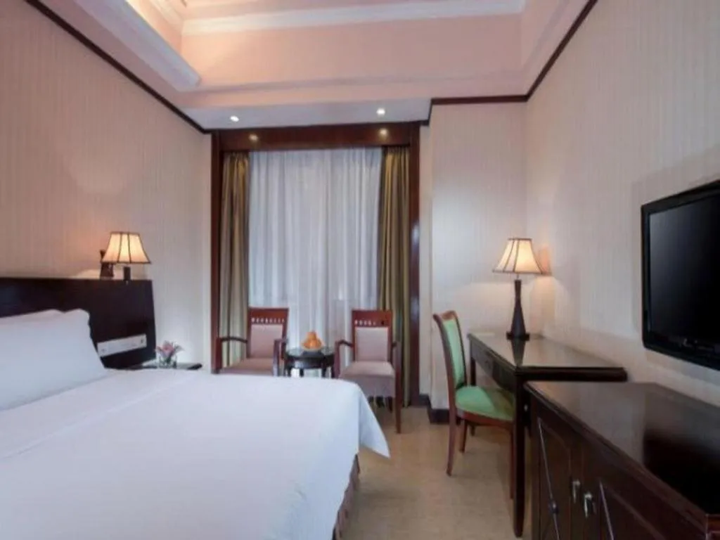 Bed in Vienna International Hotel Shenzhen North Station Branch