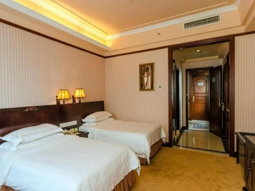 Bed in Vienna International Hotel Shenzhen North Station Branch