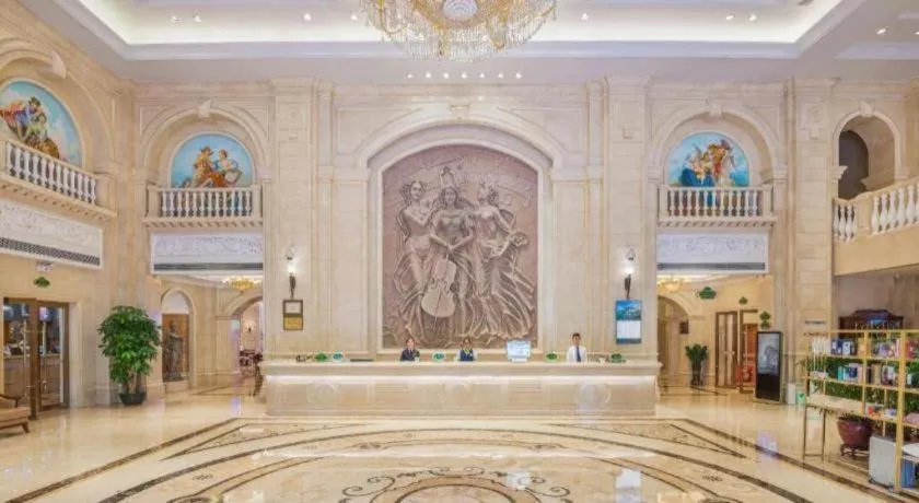 Vienna International Hotel Shenzhen North Station Branch