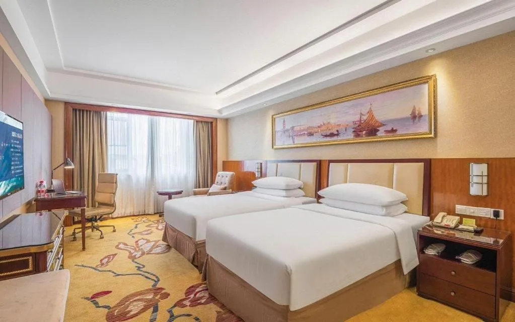 Bed in Vienna International Hotel Shenzhen North Station Branch