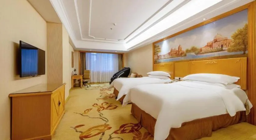Bed in Vienna International Hotel Shenzhen North Station Branch