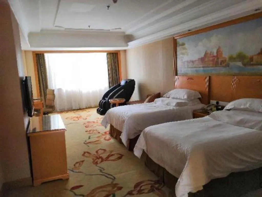 Bed in Vienna International Hotel Shenzhen North Station Branch