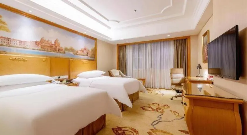 Bed in Vienna International Hotel Shenzhen North Station Branch
