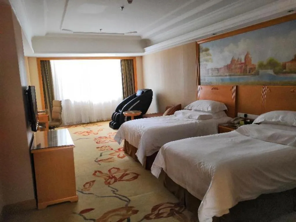 Bed in Vienna International Hotel Shenzhen North Station Branch