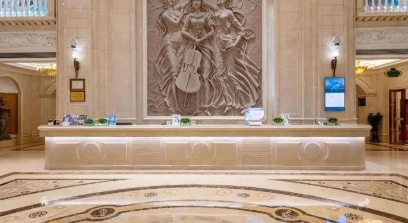 Vienna International Hotel Shenzhen North Station Branch