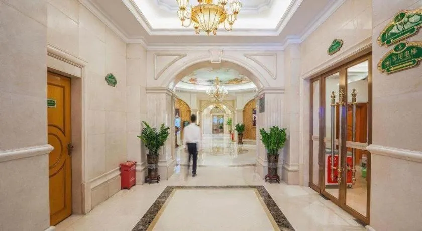 Vienna International Hotel Shenzhen North Station Branch