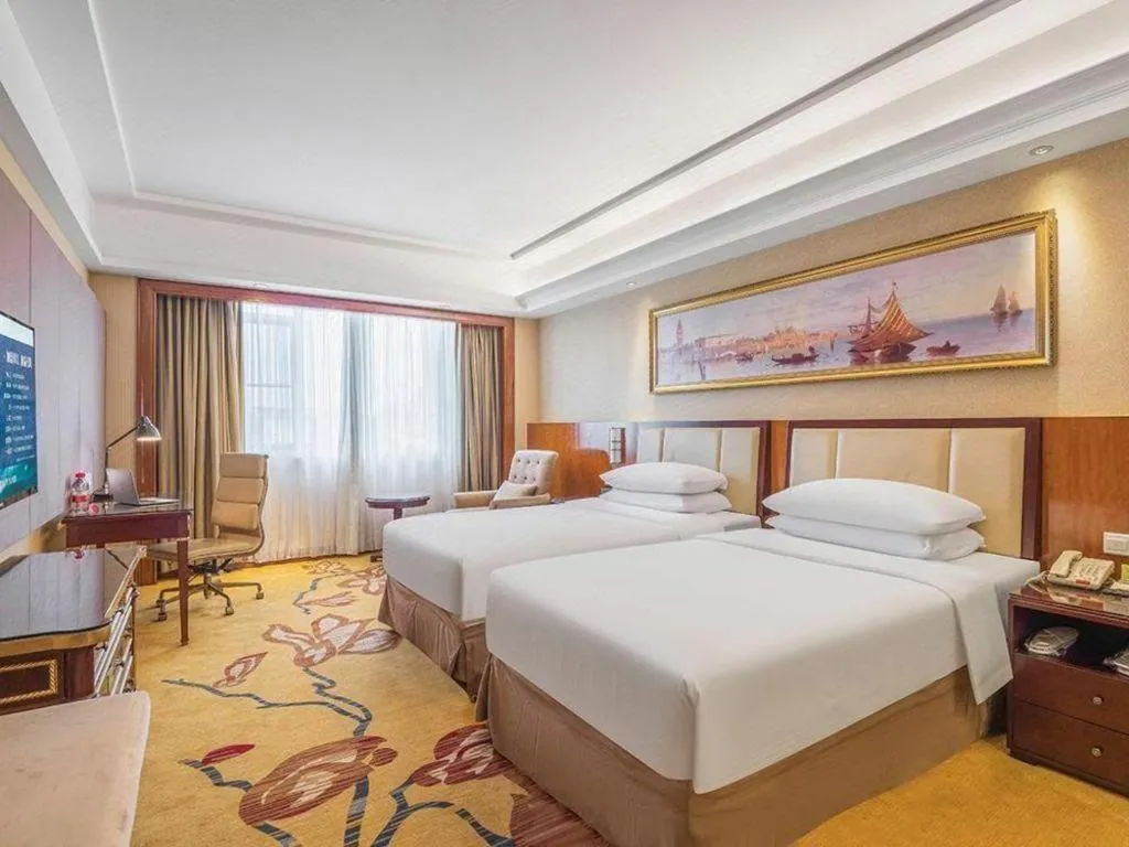 Bed in Vienna International Hotel Shenzhen North Station Branch