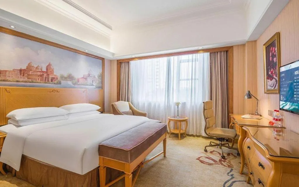 Bed in Vienna International Hotel Shenzhen North Station Branch