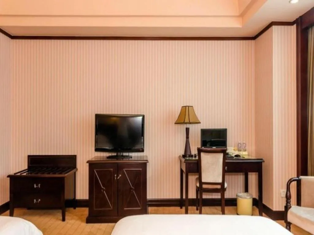 Bed in Vienna International Hotel Shenzhen North Station Branch