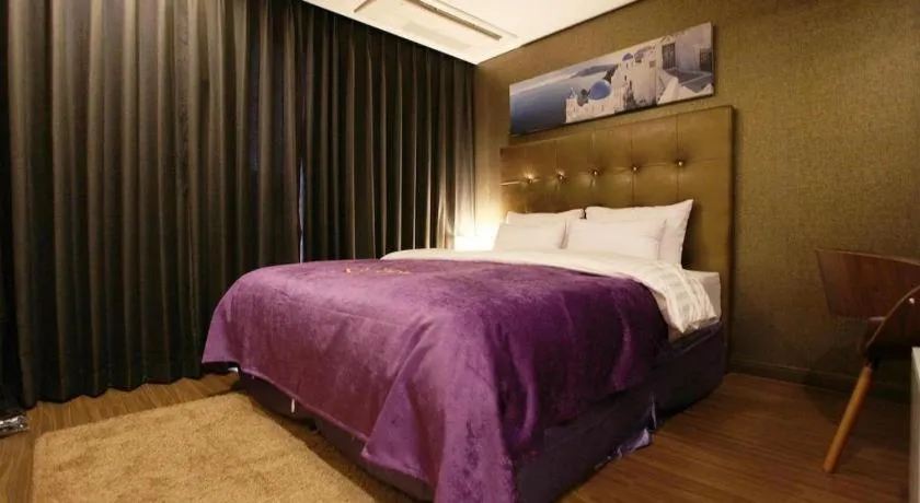 Bed in Hotel Ahava
