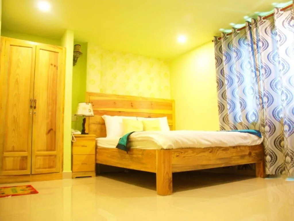 Bed in Dalat Flower Hotel & Spa