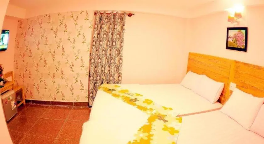 Bed in Dalat Flower Hotel & Spa