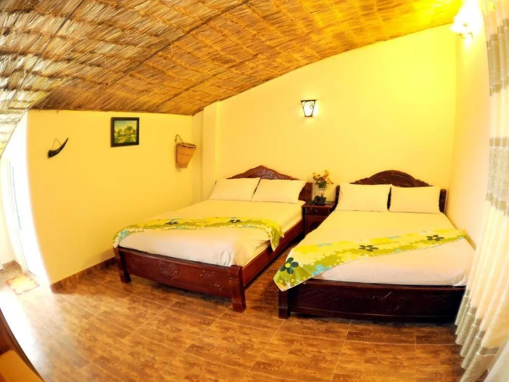 Bed in Dalat Flower Hotel & Spa