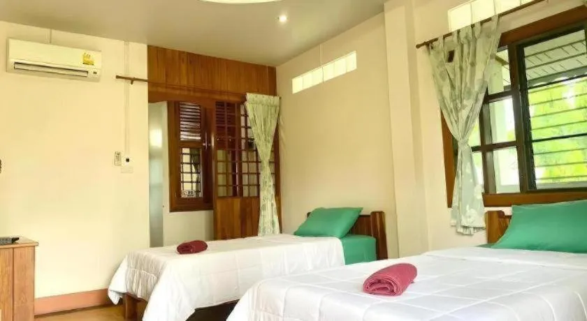 Bed in Phuphan Park Hotel