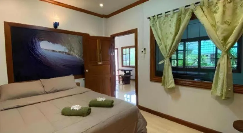 Bed in Phuphan Park Hotel