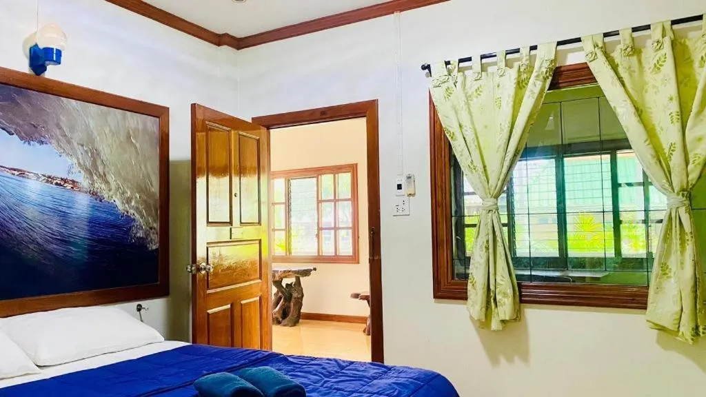 Bed in Phuphan Park Hotel