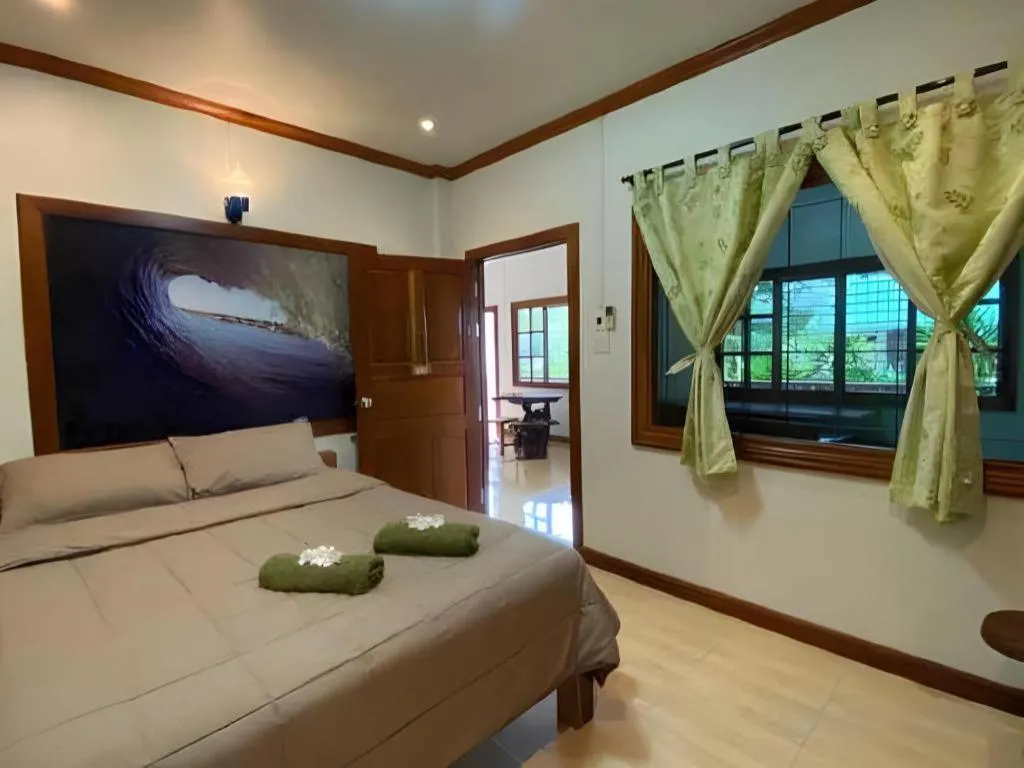 Bed in Phuphan Park Hotel