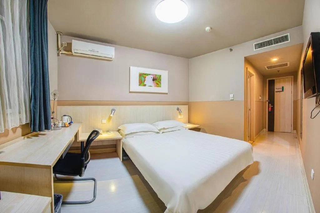 Bed in Jinjiang Inn Baotou Donghe East Railway Station