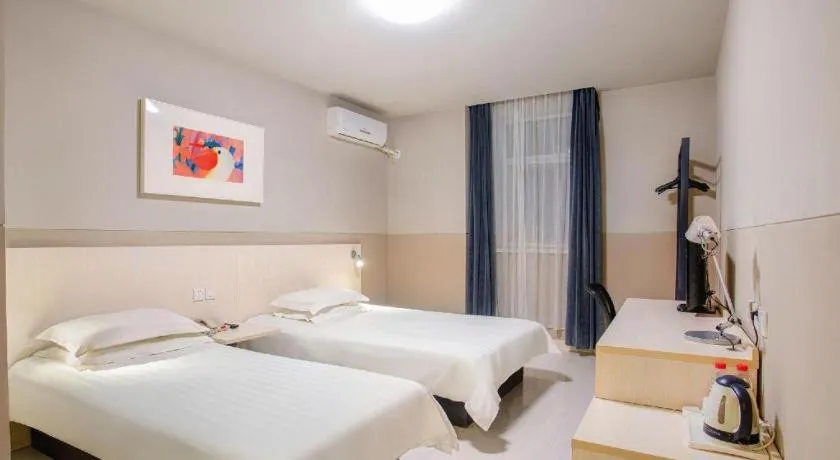 Bed in Jinjiang Inn Baotou Donghe East Railway Station