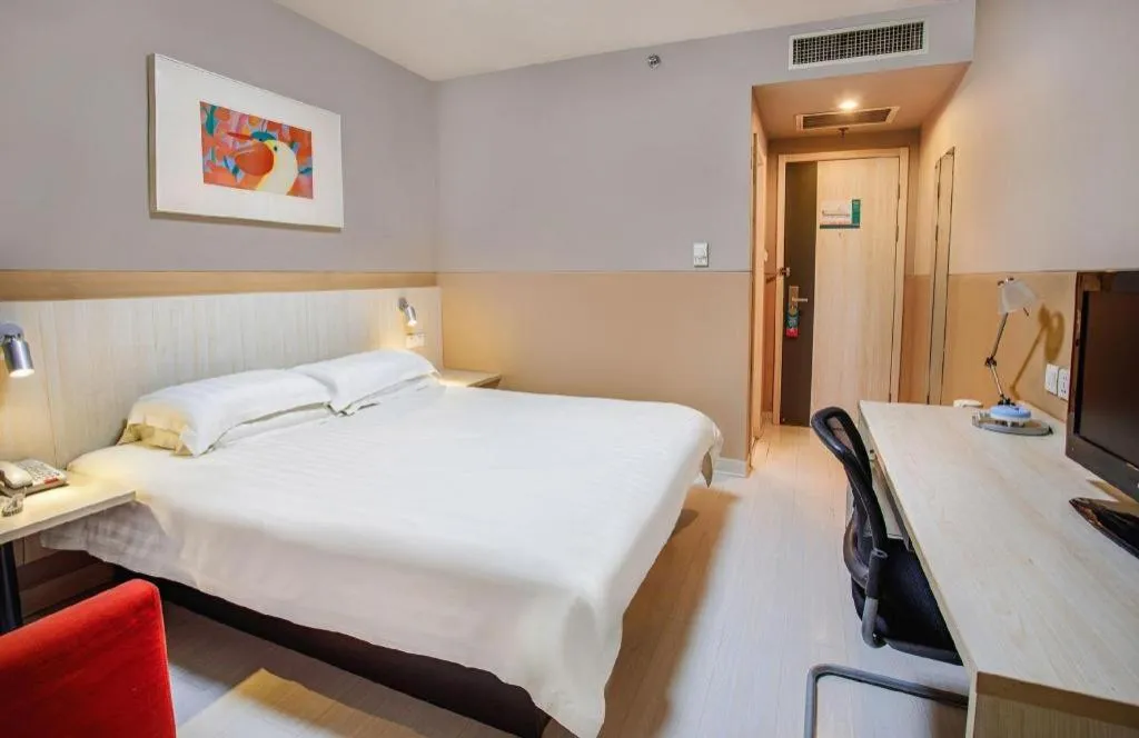 Bed in Jinjiang Inn Baotou Donghe East Railway Station