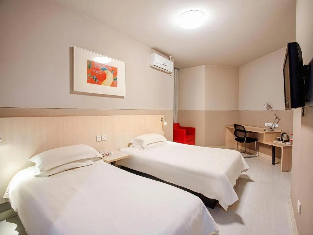 Bed in Jinjiang Inn Baotou Donghe East Railway Station