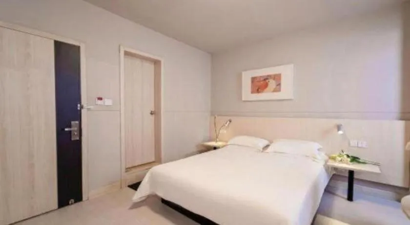 Bed in Jinjiang Inn Sanya Hexi Road Pedestrian Bridge