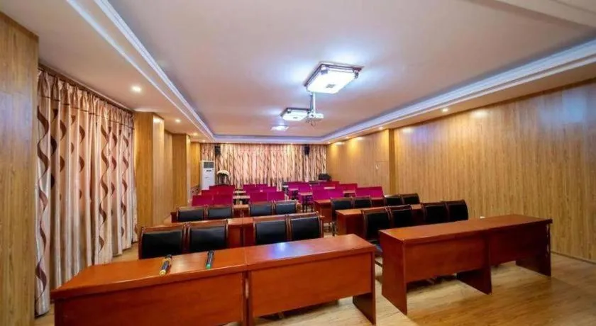 Jinjiang Inn Sanya Hexi Road Pedestrian Bridge