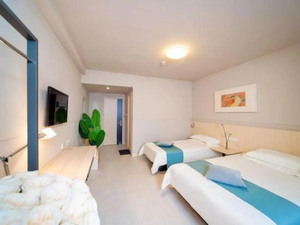 Bed in Jinjiang Inn Sanya Hexi Road Pedestrian Bridge