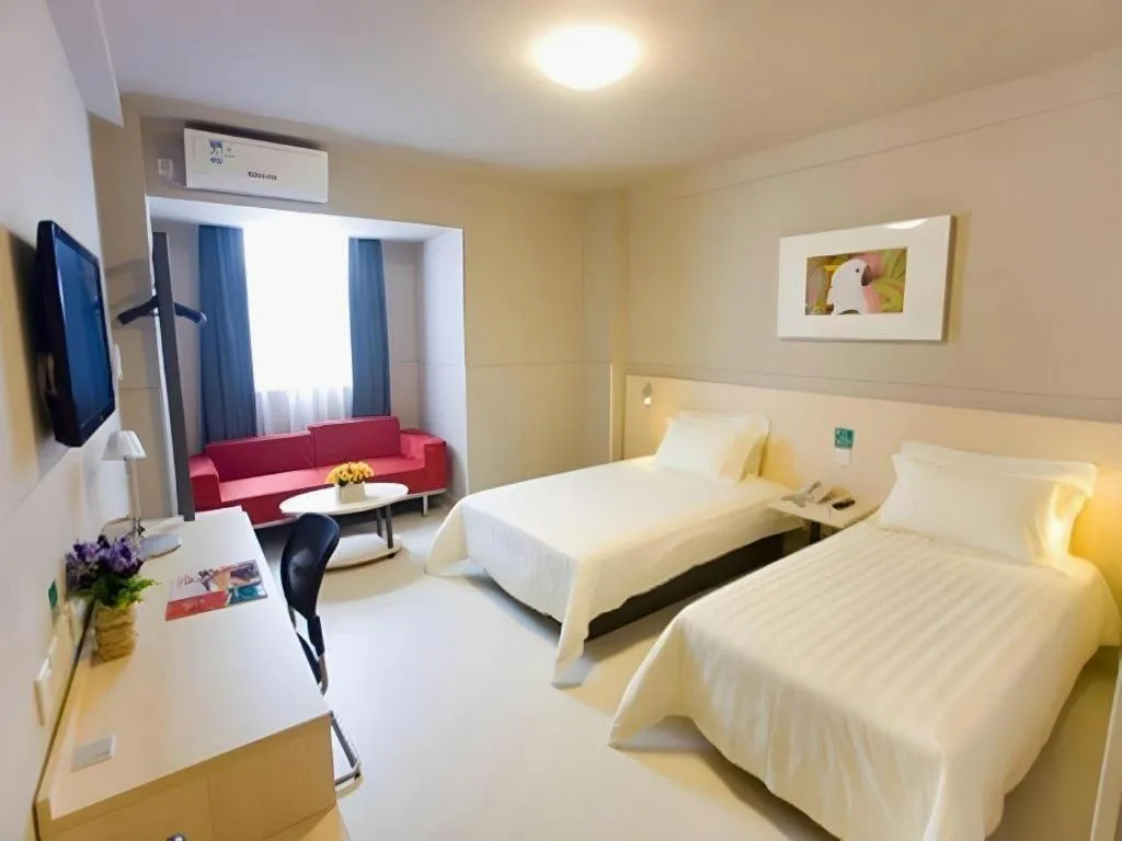 Bed in Jinjiang Inn Sanya Hexi Road Pedestrian Bridge