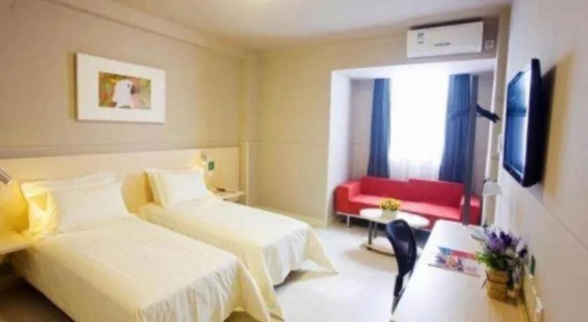 Bed in Jinjiang Inn Sanya Hexi Road Pedestrian Bridge