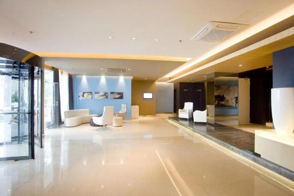 Jinjiang Inn Sanya Hexi Road Pedestrian Bridge