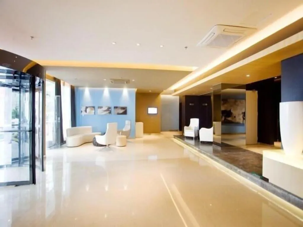 Jinjiang Inn Sanya Hexi Road Pedestrian Bridge