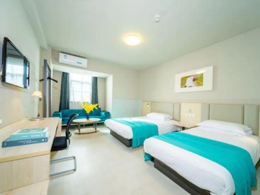 Bed in Jinjiang Inn Sanya Hexi Road Pedestrian Bridge