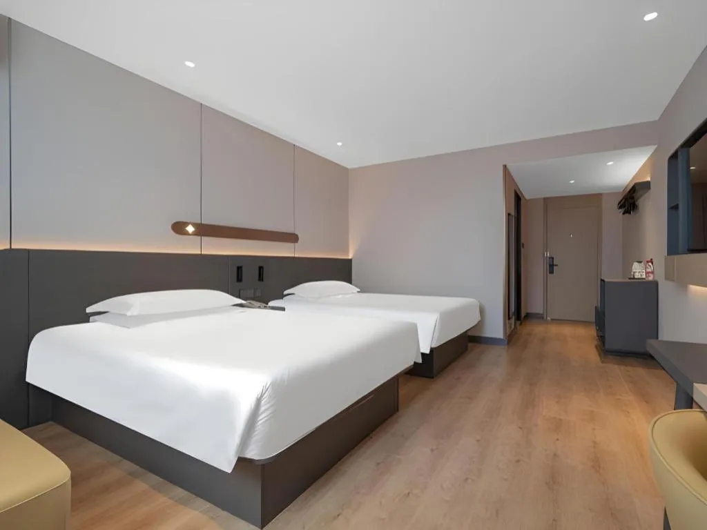 Bed in Jinjiang Inn Quanzhou West Street Kaiyuan Temple