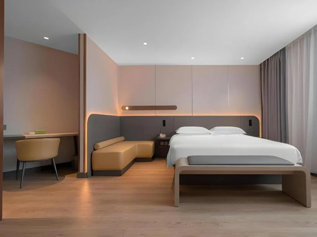 Bed in Jinjiang Inn Quanzhou West Street Kaiyuan Temple