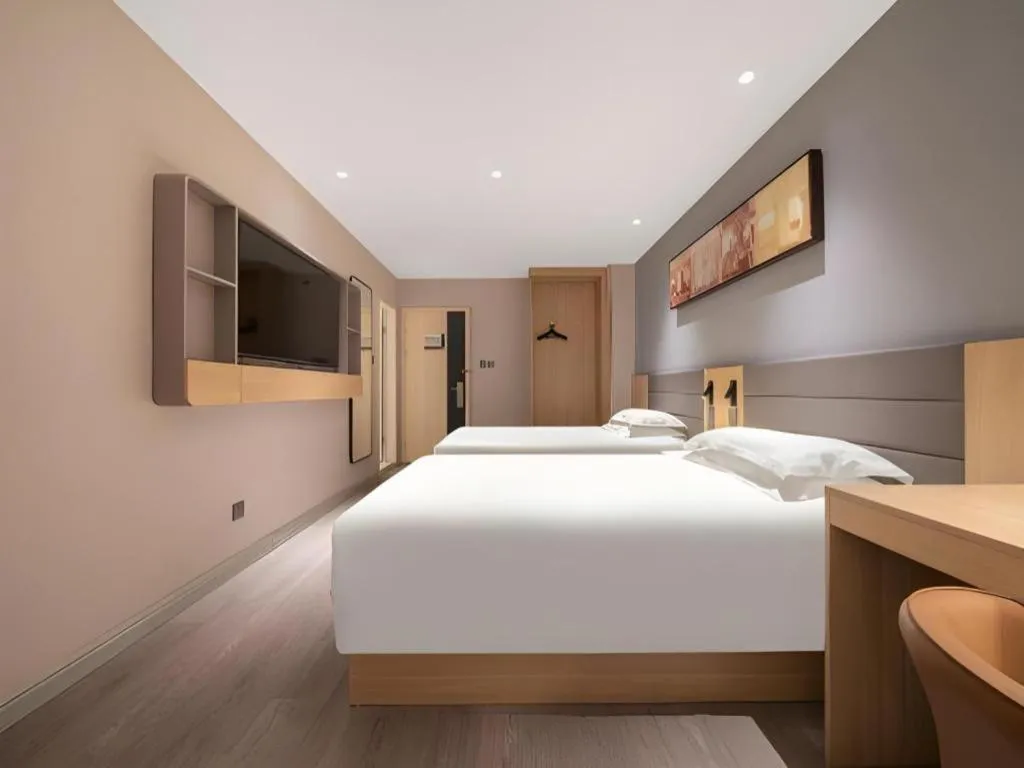 Bed in Jinjiang Inn Quanzhou West Street Kaiyuan Temple