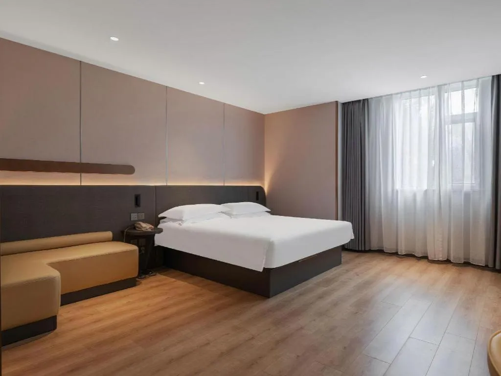 Bed in Jinjiang Inn Quanzhou West Street Kaiyuan Temple