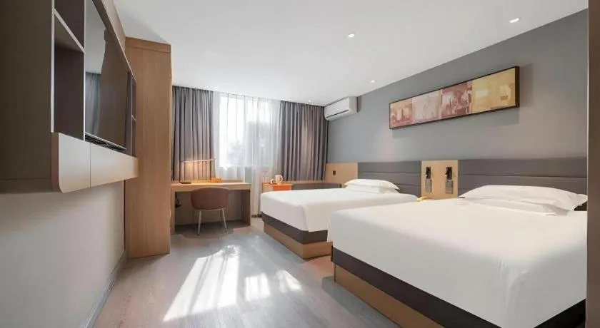 Bed in Jinjiang Inn Quanzhou West Street Kaiyuan Temple