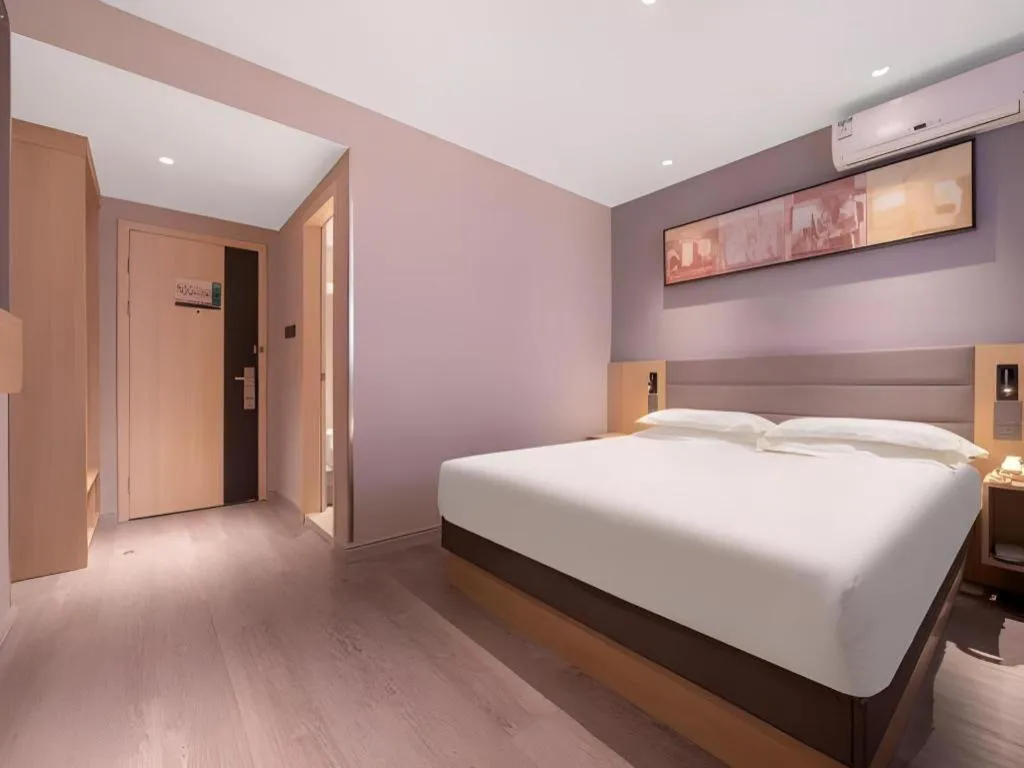 Bed in Jinjiang Inn Quanzhou West Street Kaiyuan Temple