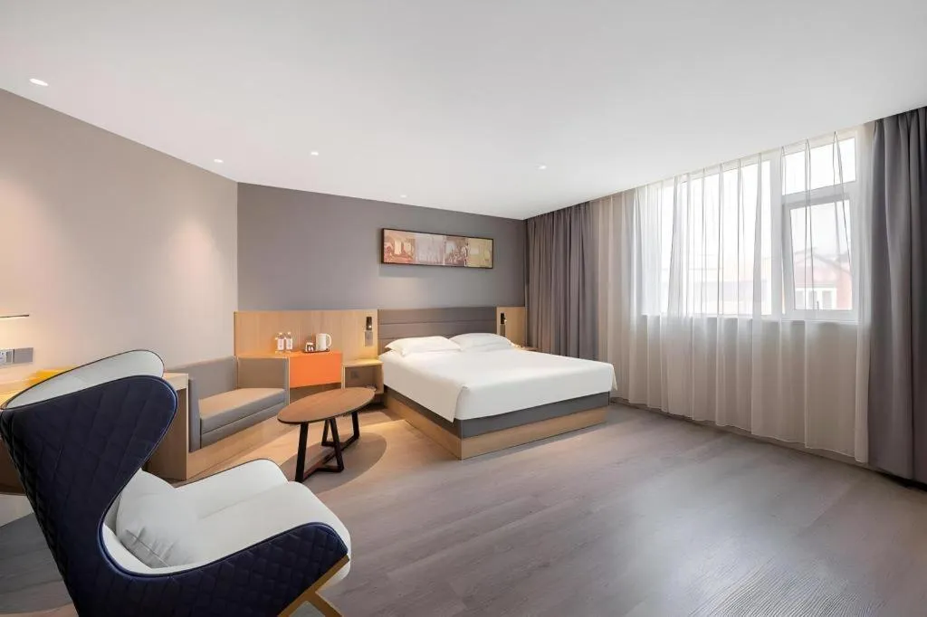 Bed in Jinjiang Inn Quanzhou West Street Kaiyuan Temple