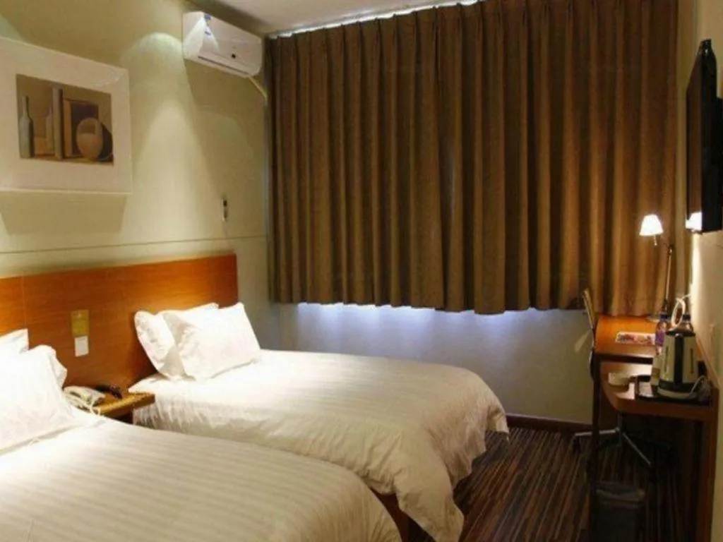 Bed in Jinjiang Inn Style Shenyang The Palace Huaiyuan Gate