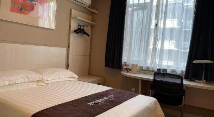 Bed in Jinjiang Inn Wuhan Huanghelou Fuxing Road Metro Station