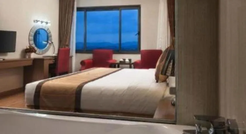 Bed in Royal Palace Hotel