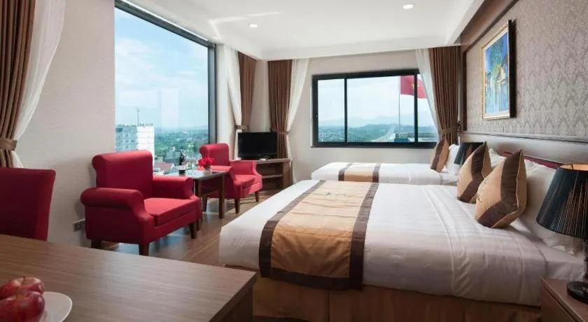 Bed in Royal Palace Hotel