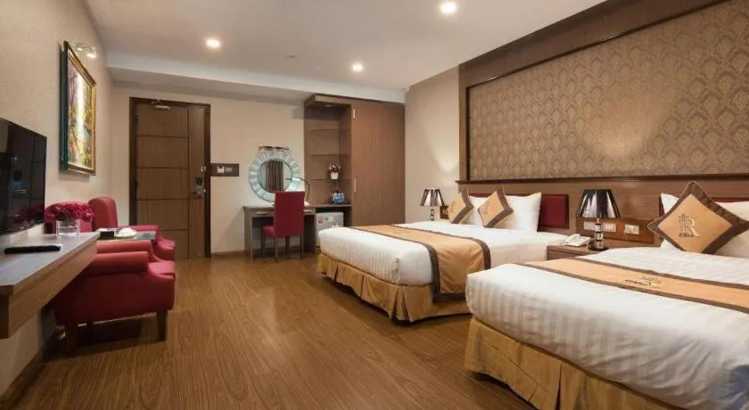 Bed in Royal Palace Hotel