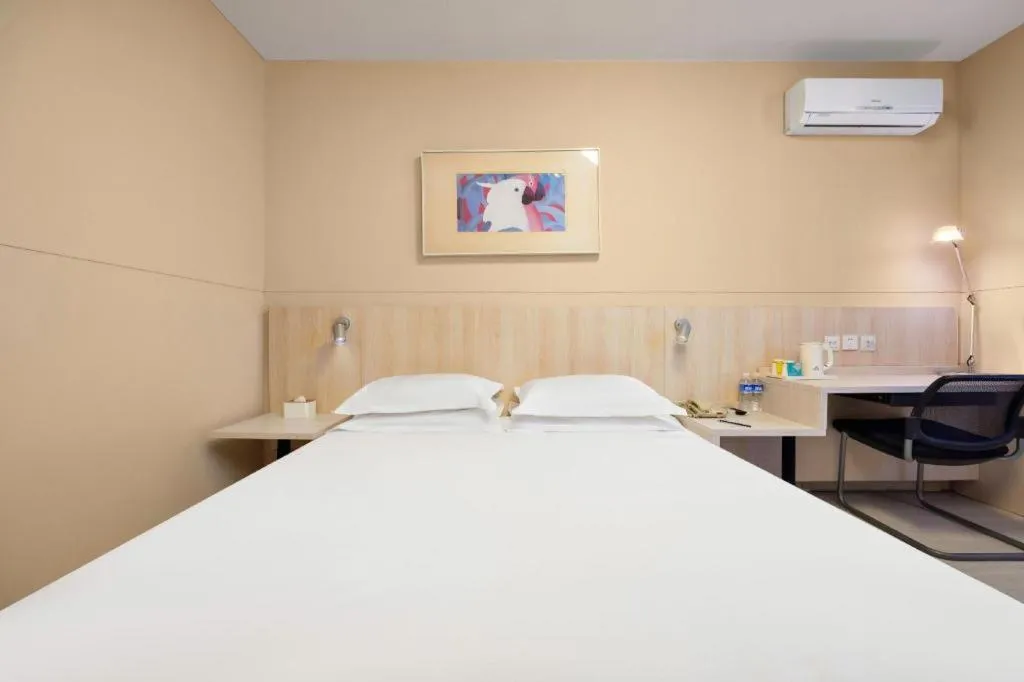 Bed in JinJiang Inn Datong Pingchengqiao